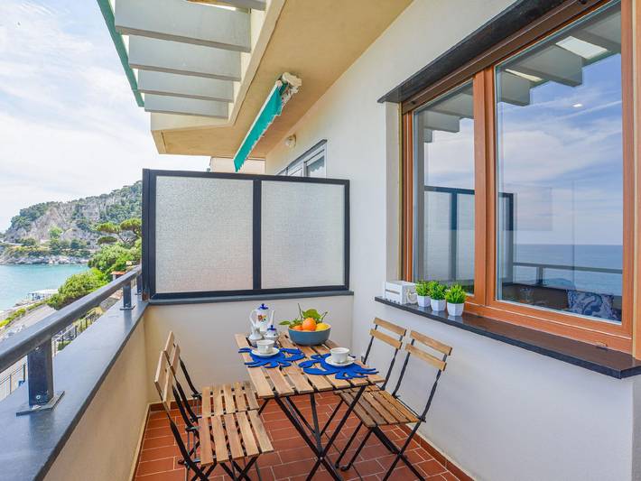 Appartamento per 4 persone, con terrazza in Bergeggi