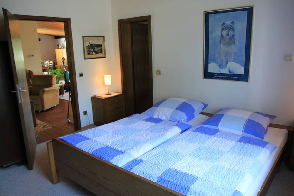 Ganze Wohnung, Haus Luise am Bostalsee, Fewo 1: Panoramablick und großer Balkon in Nohfelden, Bostalsee
