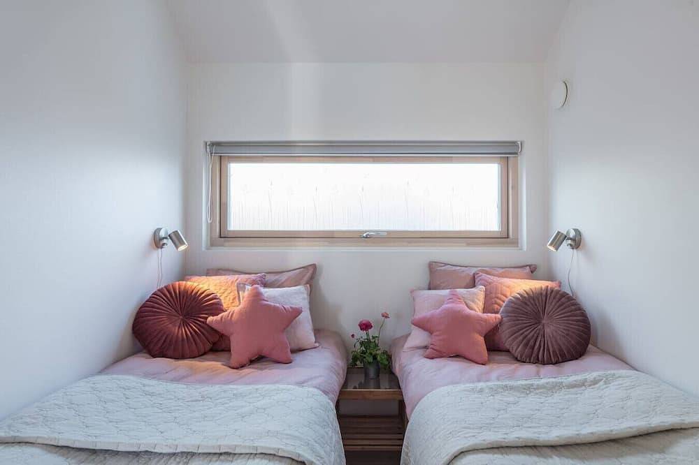 Sparkling newly built house close to city & nature in Schwedische Ostsee