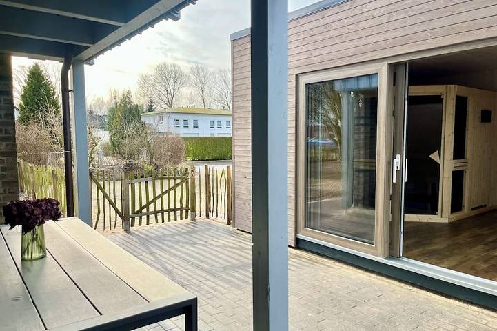 Ferienhaus für 8 Personen, mit Balkon und Garten sowie Sauna, mit Haustier in Neustadt in Holstein