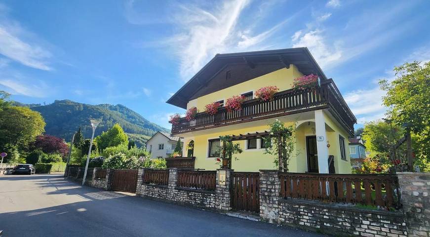 Ferienwohnung für 3 Personen, mit Ausblick und Garten, kinderfreundlich