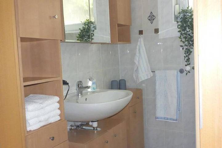 Ganze Wohnung, Ferienwohnung Christine - Appartement mit Sitzmöglichkeit im Freien in Mandelbachtal, Saarpfalz-Kreis
