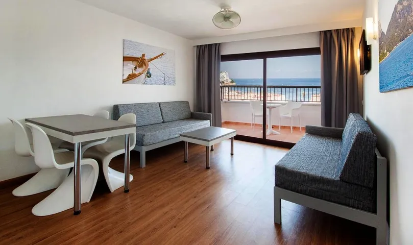 Apartmenthotel für 2 Personen, mit Ausblick und Terrasse sowie Pool - 1