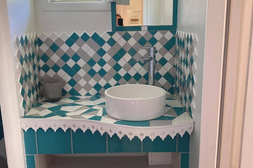 Appartement entier, Nouveau ! Gîte esprit bassin à 5 minutes de la plage in Andernos-les-Bains, Région d'Arcachon