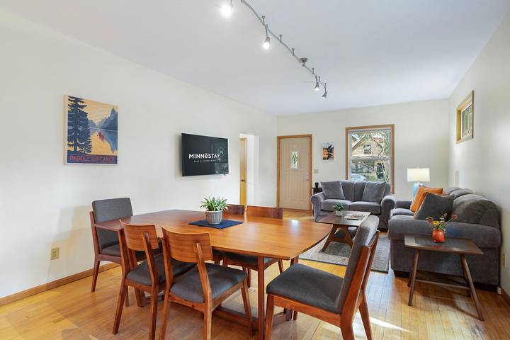 Vacation rental for 8 people, with terrace, kid friendly in Saint Paul (MN)