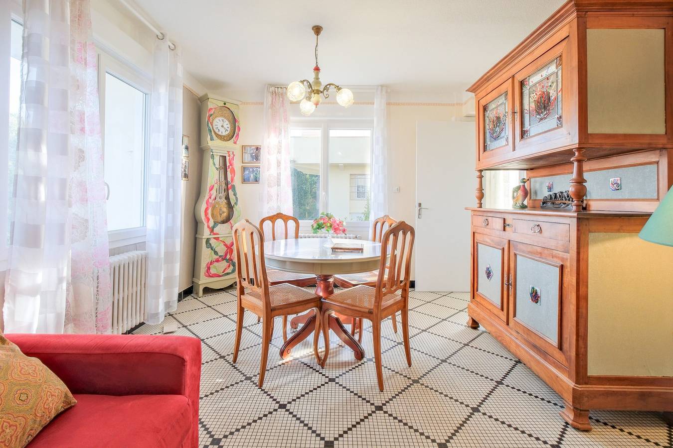 Apartamento entero, Apartamento 'Périgueux - Gite Cosy De Monplaisir' con Jardín Compartido y Wi-Fi in Boulazac, Périgord Blanc