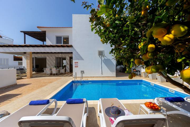 Villa für 7 Personen, mit Balkon und Garten auf Zypern - 4