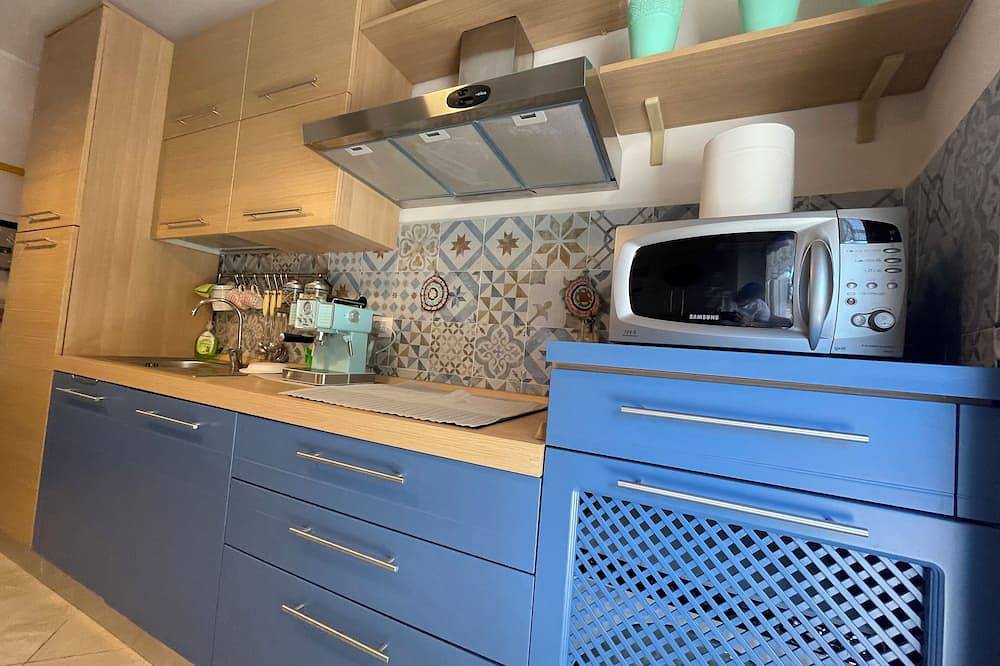 Entire apartment, Cozy retreat 300mt from the Sea, Your corner of Relax and Comfort in Neptune! in Nettuno, Rome Province