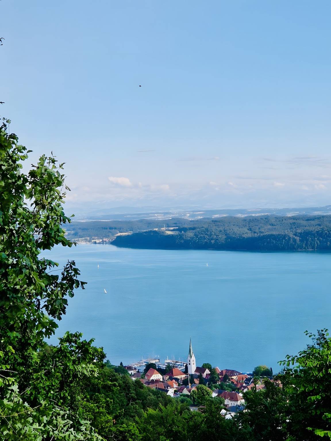 Dachgeschosszimmer Mit Dusche in Sipplingen, Region Bodensee-Oberschwaben