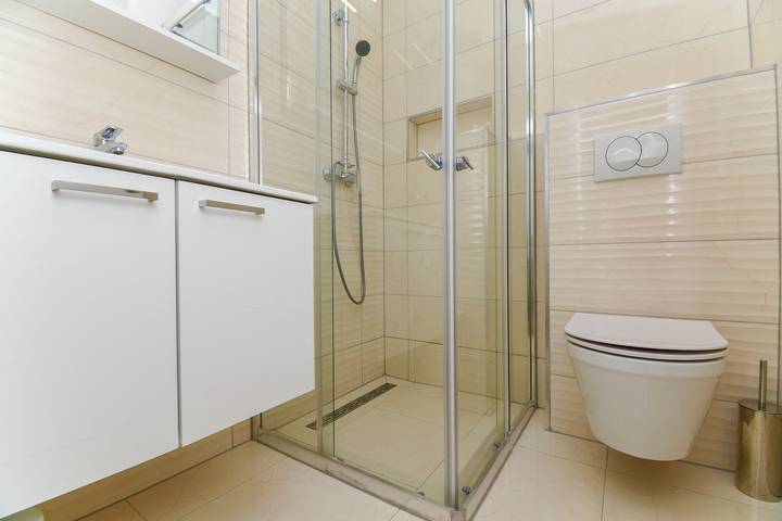 Apartament wakacyjny dla 3 osób, z Taras i Basen w Seget Vranjica