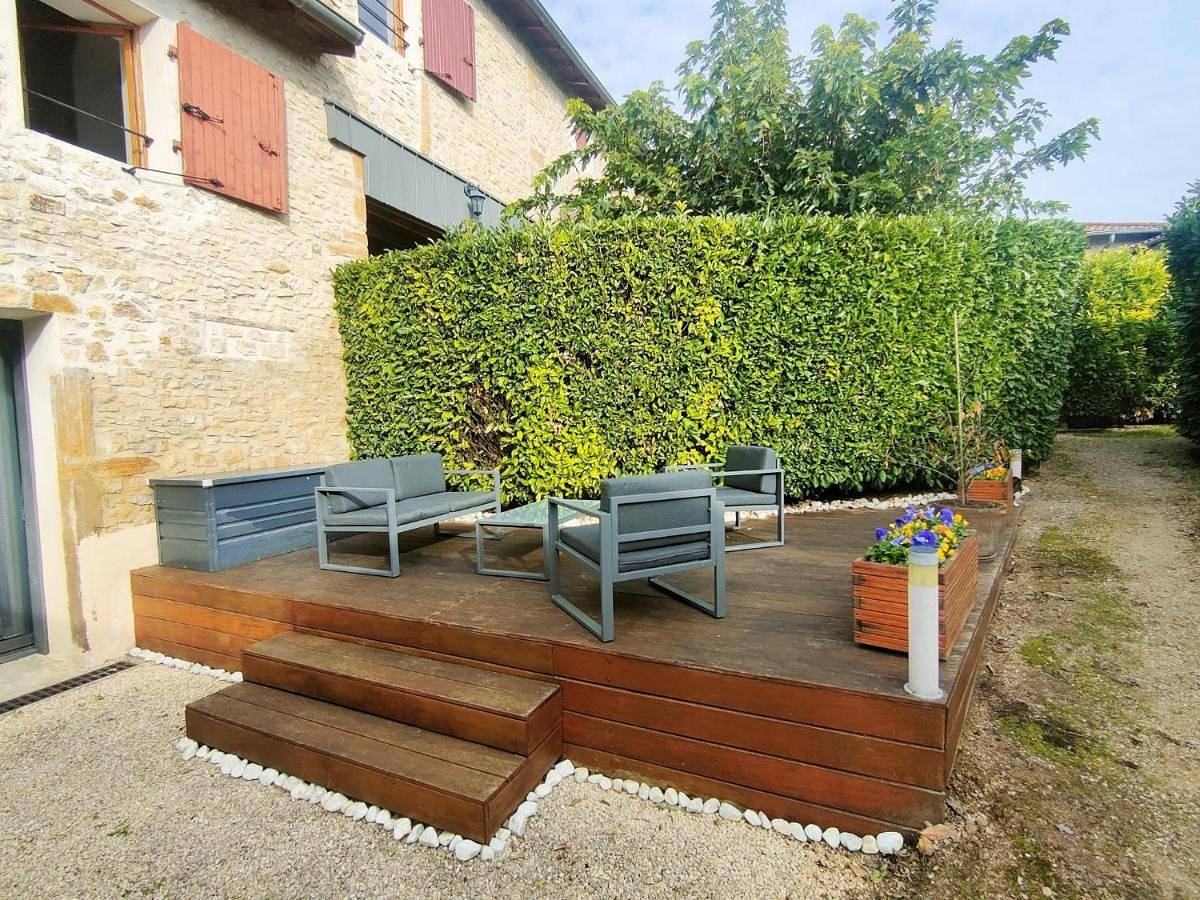 Appartement entier, Two-Bedroom Apartment in Gleizé, Région de Villefranche-sur-Saône