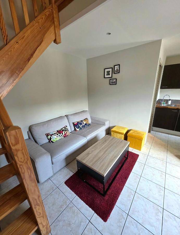 Appartement entier, One-Bedroom Apartment in Lons, Béarn