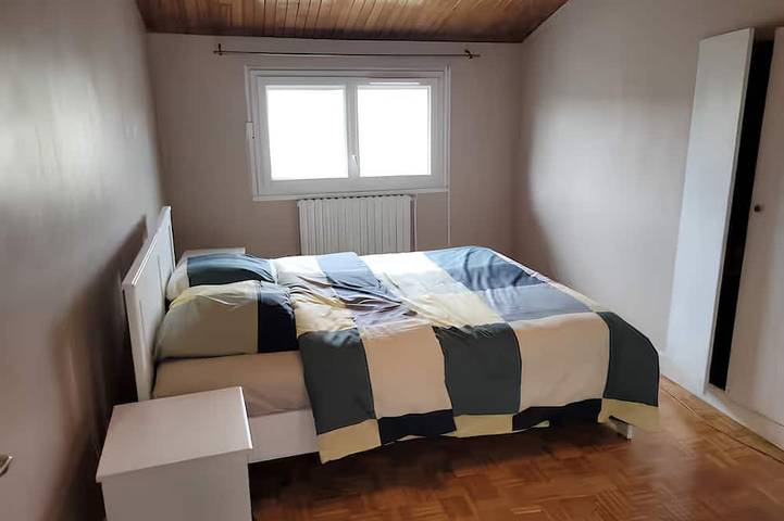 Location de vacances pour 6 personnes, avec jardin à Chelles - 2