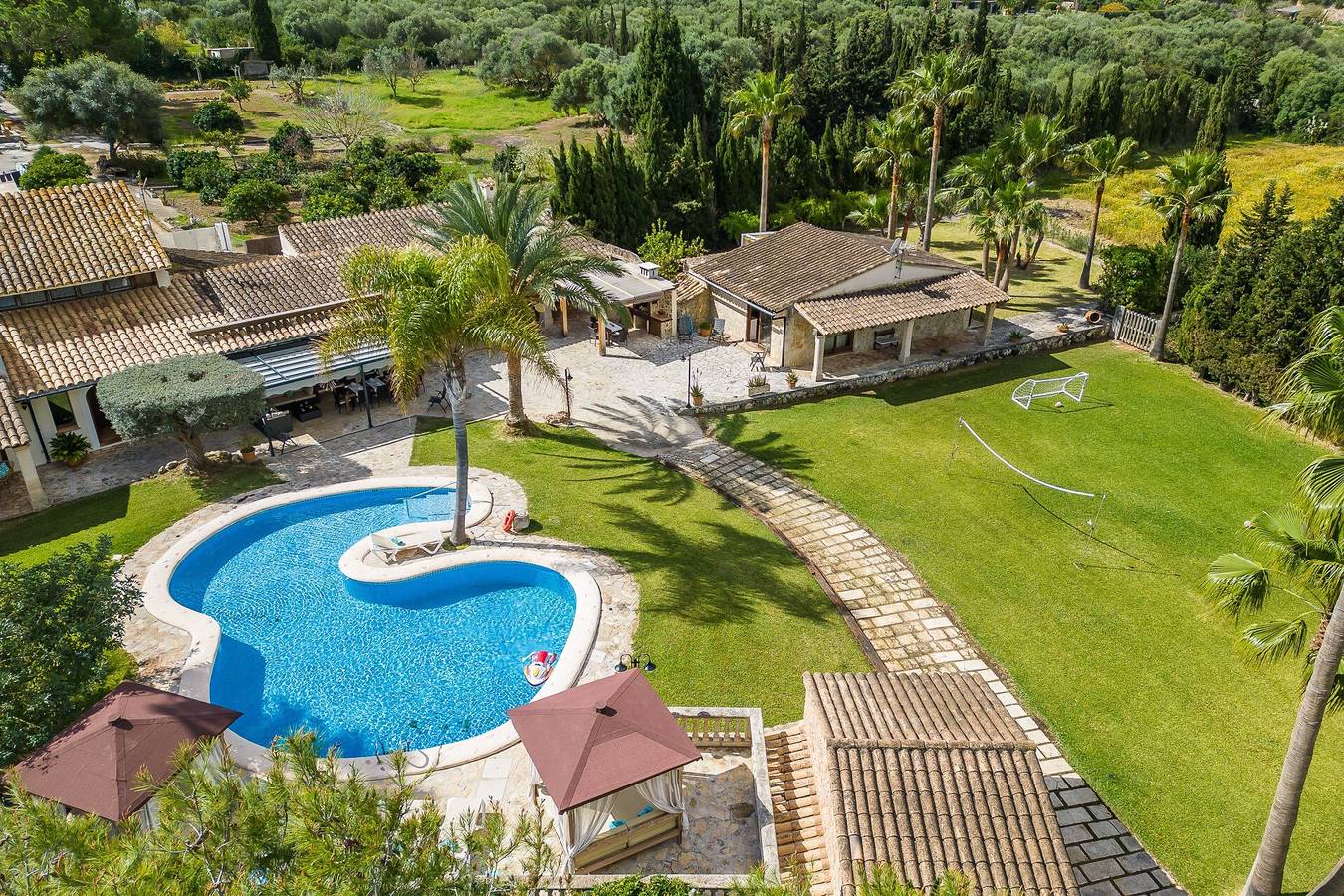 Finca "Vela" bei Muro für 8 Personen mit wunderschönem Garten und Pool in Muro, Mallorca Norden