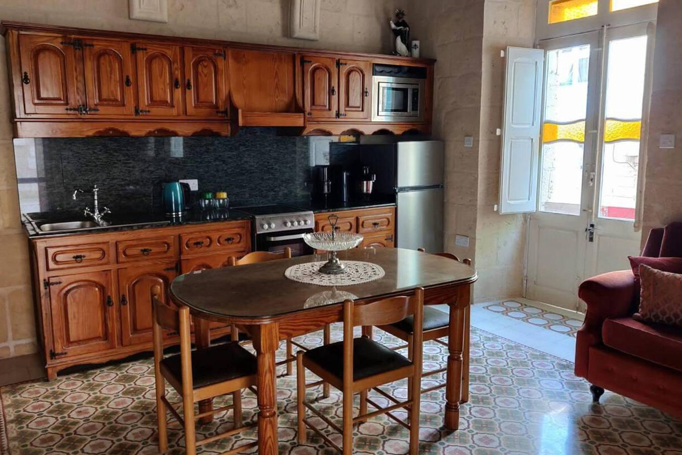 3 Bed House Sleeps 4 - Wifi, Aircon, Balcony in Valletta, Insel Malta