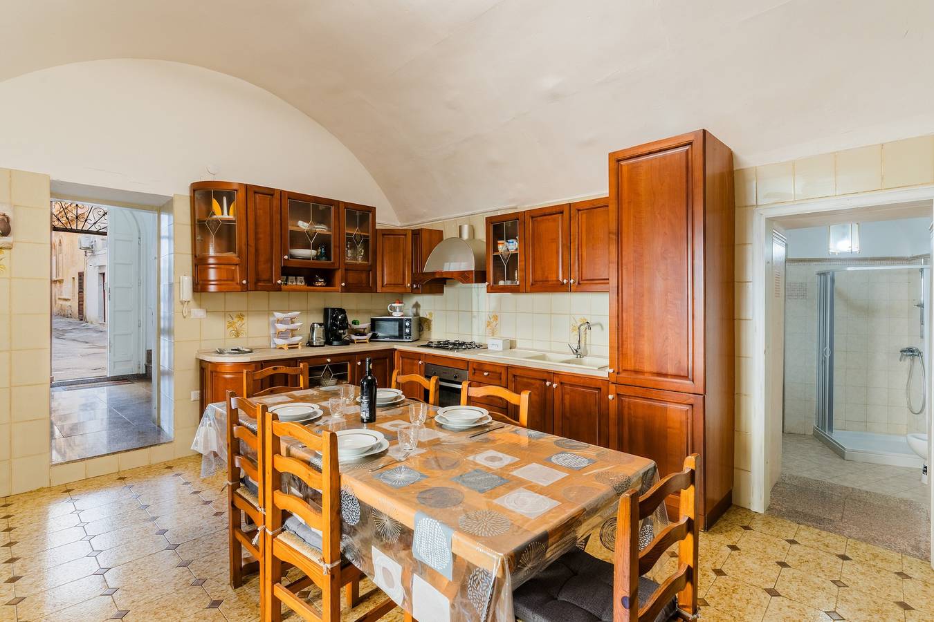 Apartamento entero, Apartamento 'Gabriele Salento' con Terraza Privada, Wi-Fi y Aire Acondicionado in Galípoli, Golfo de Tarento