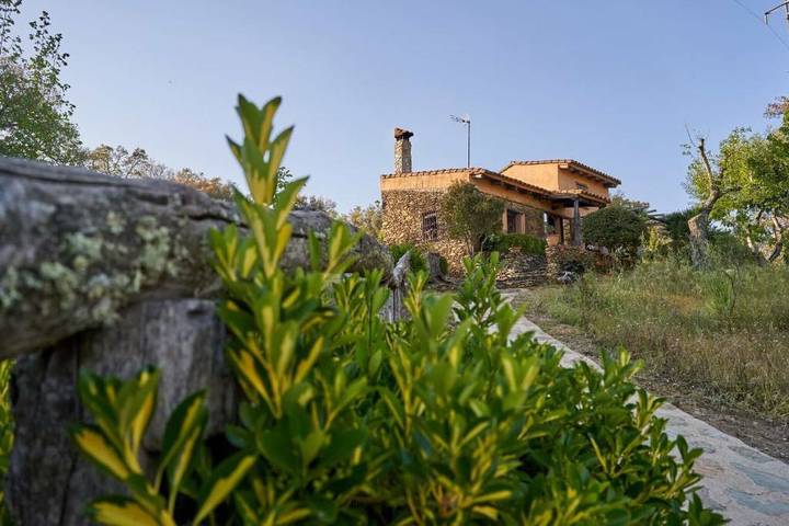 Casa de vacaciones para 3 personas, con Jardín en Fuenteheridos