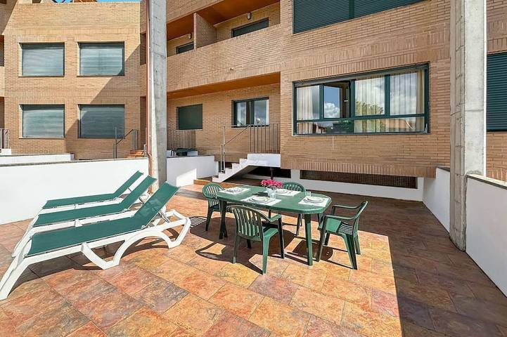 Appartement de vacances pour 6 personnes, avec jardin et piscine, animaux acceptés - 1