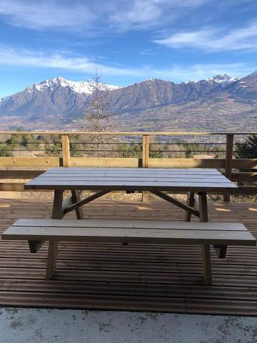 Gîte pour 4 personnes, avec vue et jardin à Laye (homonymie)