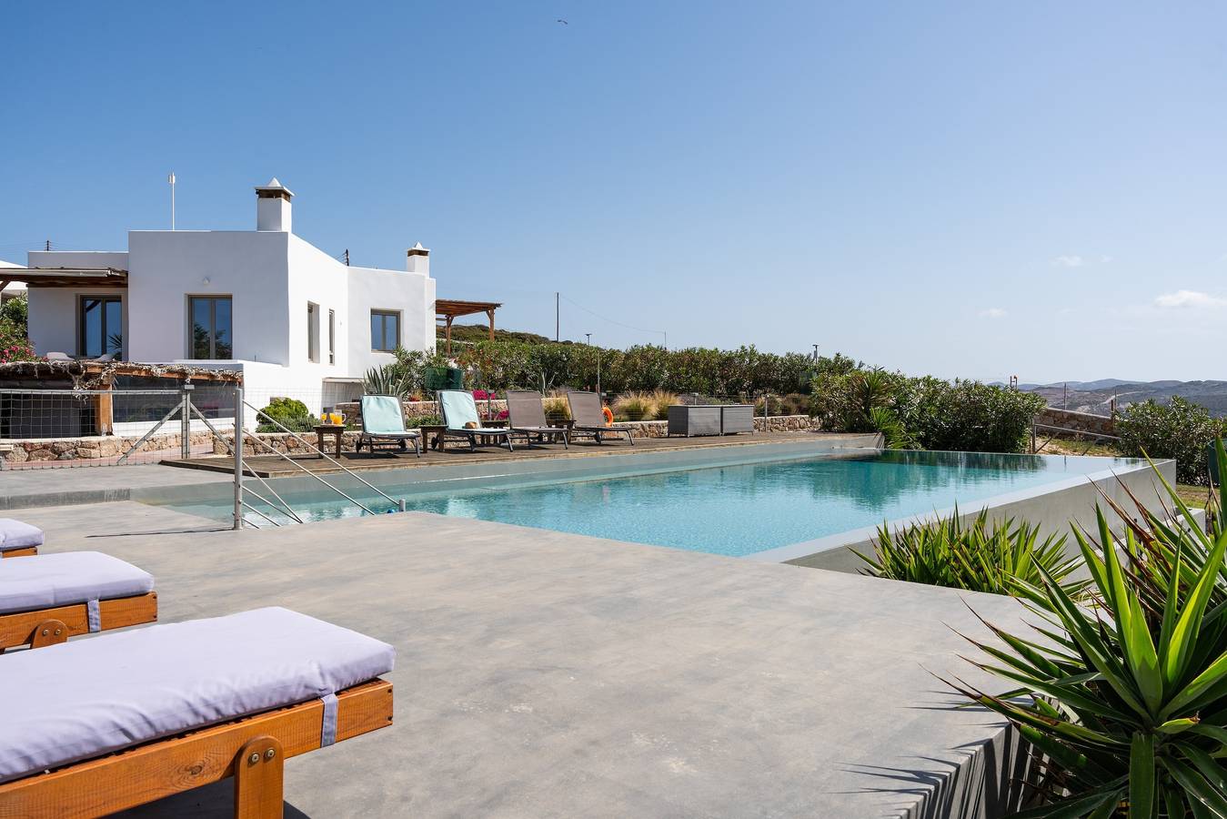 Entire apartment, Apartment 'Lavender' with Sea View, Wi-Fi and Air Conditioning in Milos