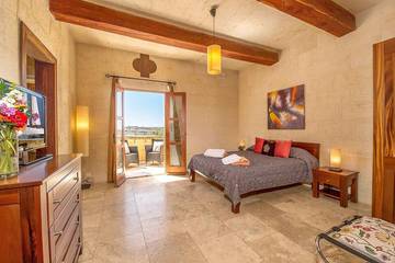 Villa for 16 People in Ghasri, Gozo, Photo 2
