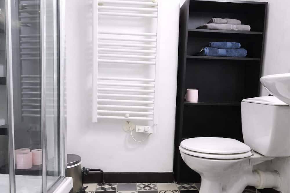 Appartement entier, Centre historique Dijon, caveau bourguignon atypique, 85 m², 4 pers in Dijon, Région de Dijon
