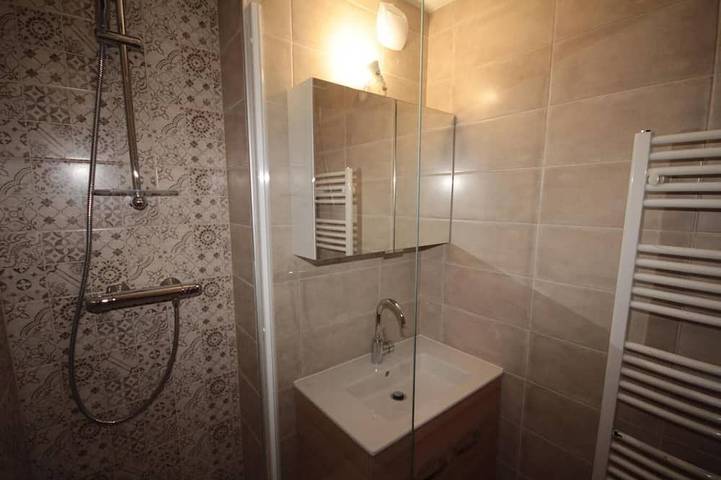 Ganze Wohnung, Bis 200m skipiste, 2te Etage, blick skipisten, balkon, fernseher, schließfach für die skier, 25m² in Les Saisies, Albertville und Umgebung