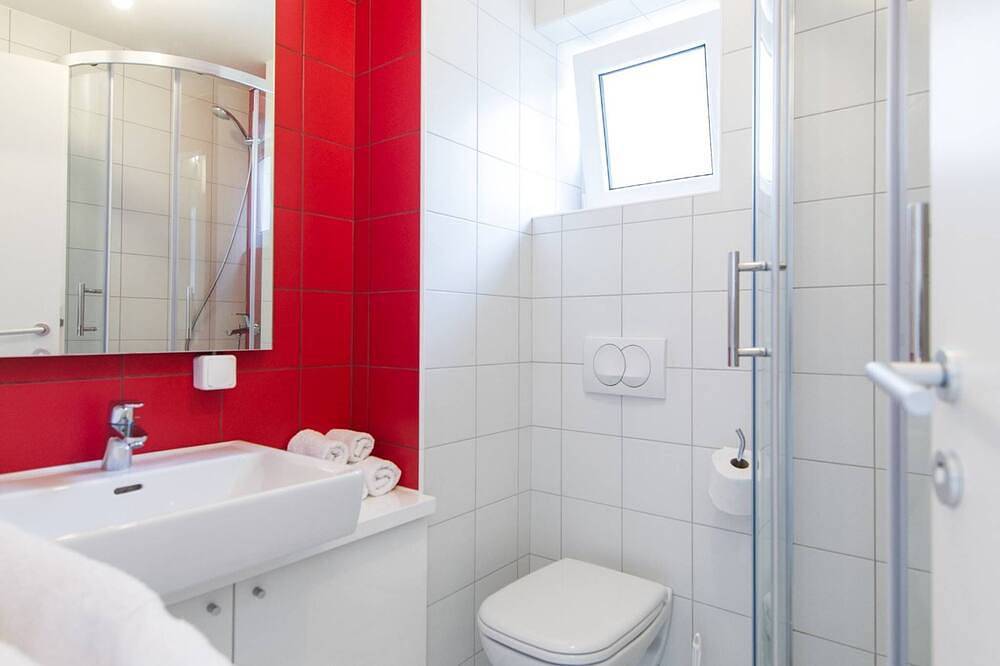 Ganze Wohnung, Nr. 5 Studio mit Gartenblick in Pakostane, Zadar