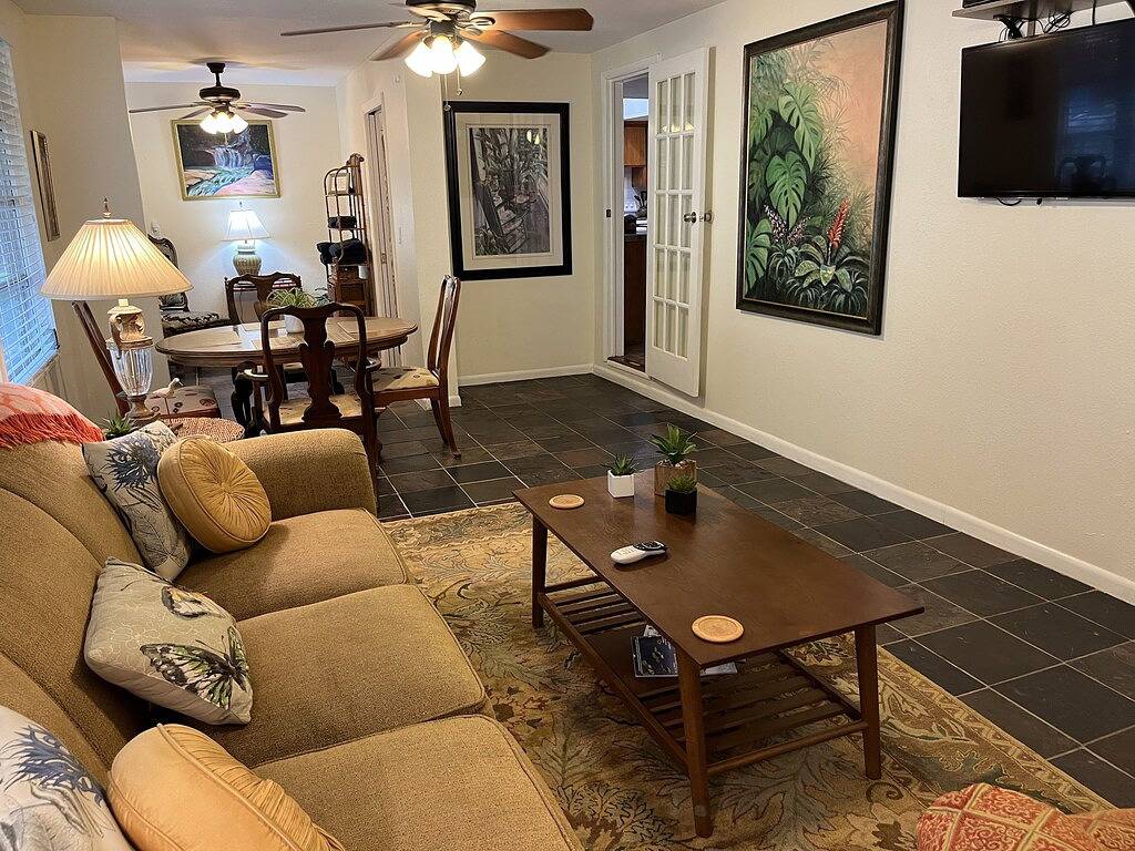 Ganze Wohnung, Schön & Sauber!  Riesige Royal Palm Apt ~ 2Br ~ King & Queen Betten ~ 2 Ba ~ Vollküche in Fort Myers, Southwest Florida