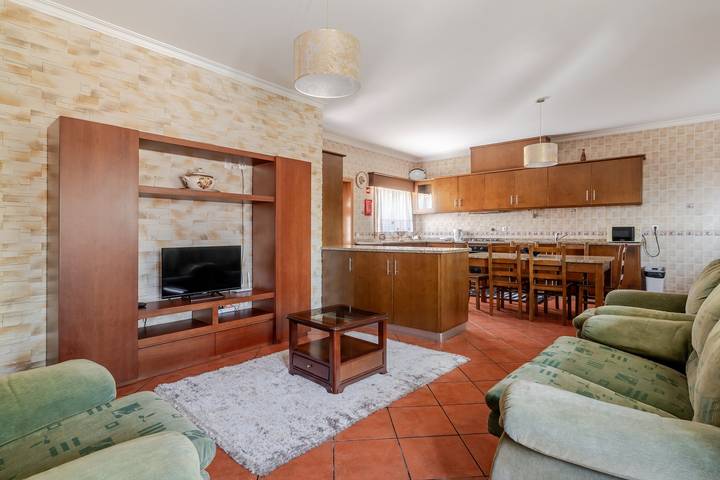Villa 'Casa Da Carriça' with Private Pool, Private Terrace and Wi-Fi in Airães, Porto District
