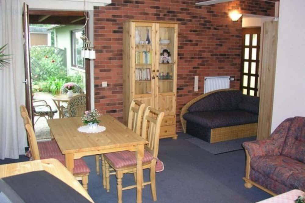 Ganze Wohnung, Haus Antje - Ferienwohnung in Bad Malente, Malente