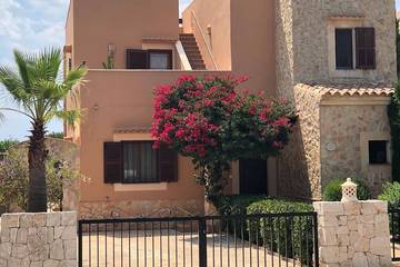 Finca für 4 Personen, mit Garten und Terrasse in Portopetro