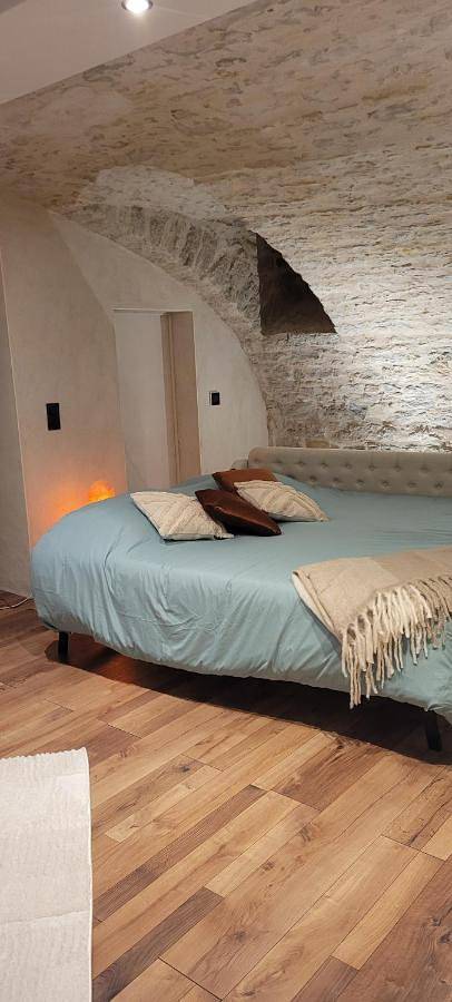 Double Room in Val-Revermont, Jura Francais