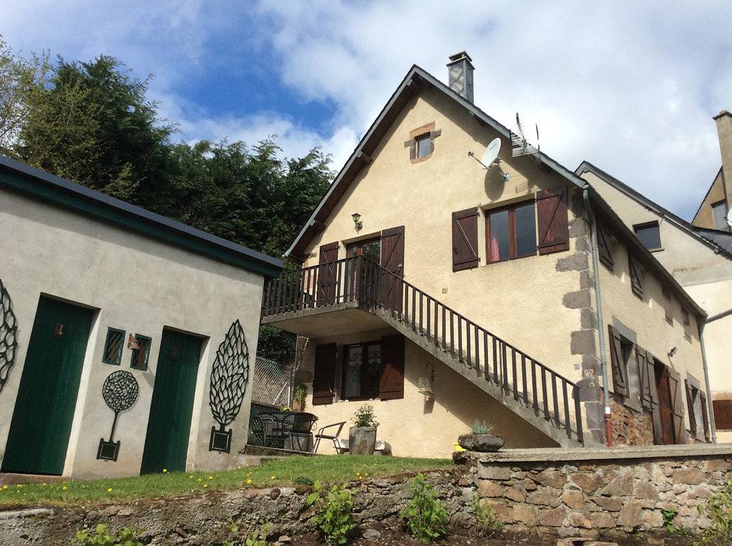 Gîte Le Sancy, location Auvergne, massif du Sancy in Saint-Sauves-d'Auvergne, Parc naturel régional des Volcans d'Auvergne