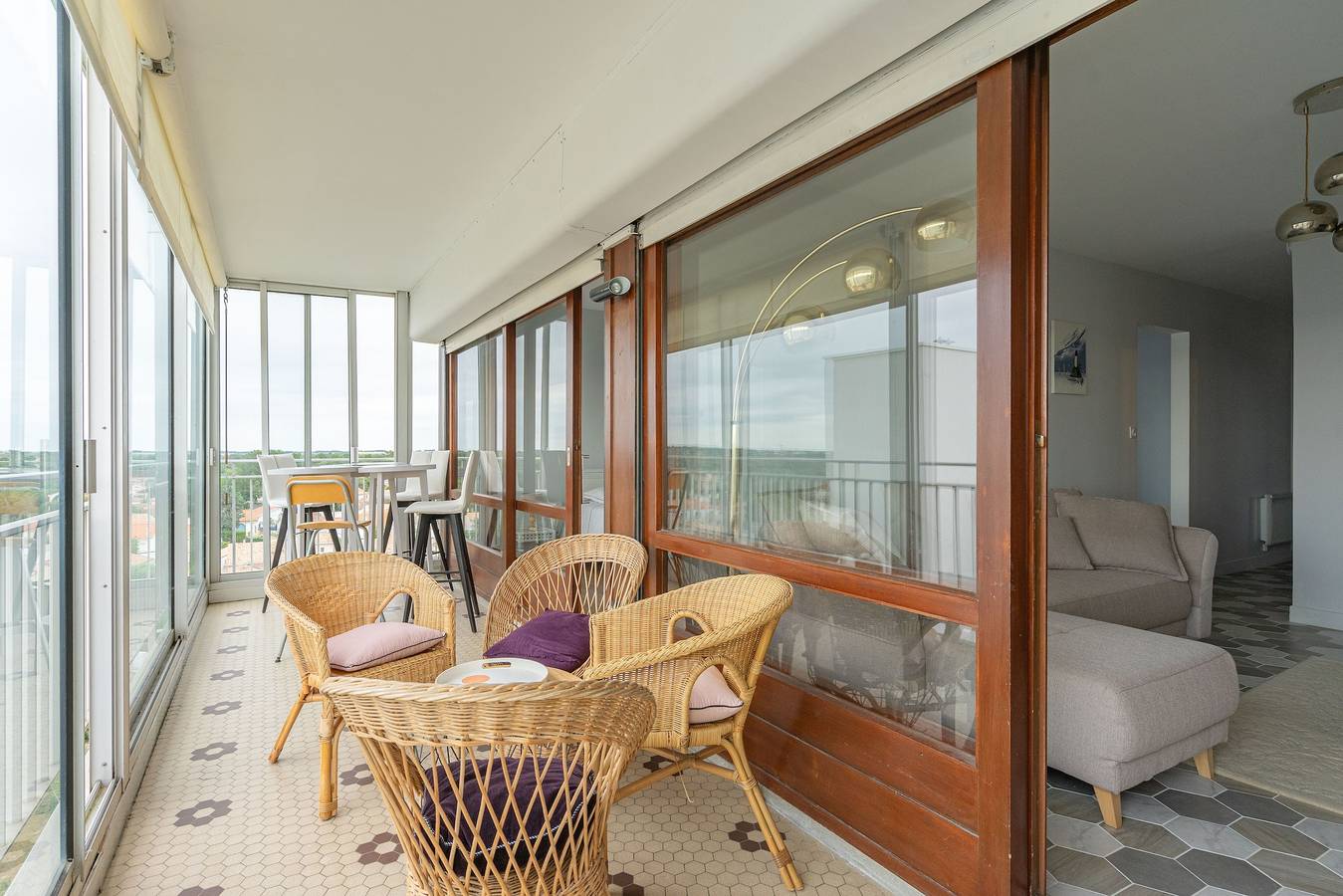 Ganze Wohnung, Ferienwohnung 'La Résidence' mit Meerblick, privater Terrasse und Wi-Fi in Saint-Georges-de-Didonne, Côte de Beauté