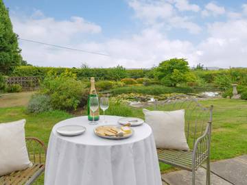 Holiday Rental for 2 People in Herefordshire, West Midlands, Photo 1
