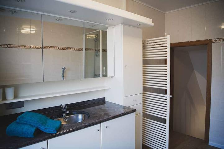 Spacious vacation home 5 min steps from city center. in Brügge, Westflandern