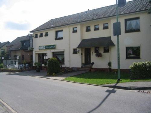 BnB für 2 Personen, mit Balkon und Ausblick in der Eifel - 2