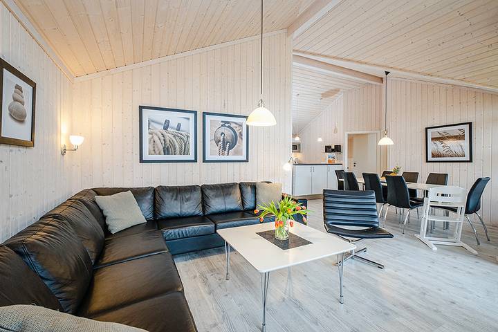 Ferienhaus mit Meerblick für 8 Personen, mit Terrasse und Whirlpool sowie Sauna in Großenbrode - 2