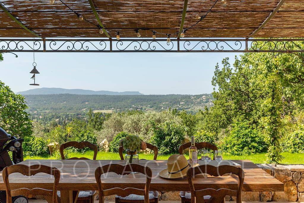 Provencal stone house with panoramic views and pool in Fayence in Fayenza, Region de Draguignan