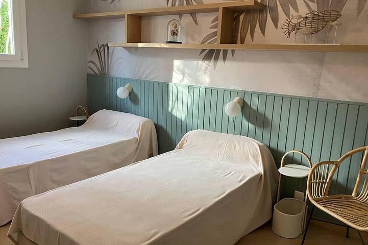 Appartement entier, Appartement cosy avec terrasse & piscine privée proche mer in La Ciotat, Région de Marseille