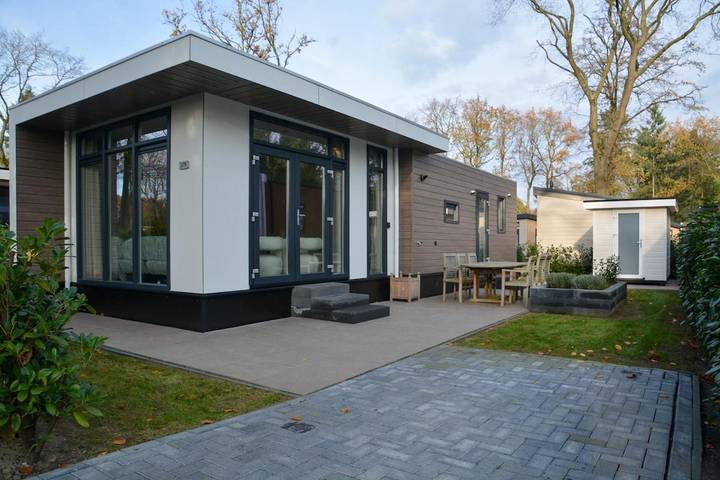 Ferienhaus für 4 Personen, mit Terrasse und Pool in Harderwijk
