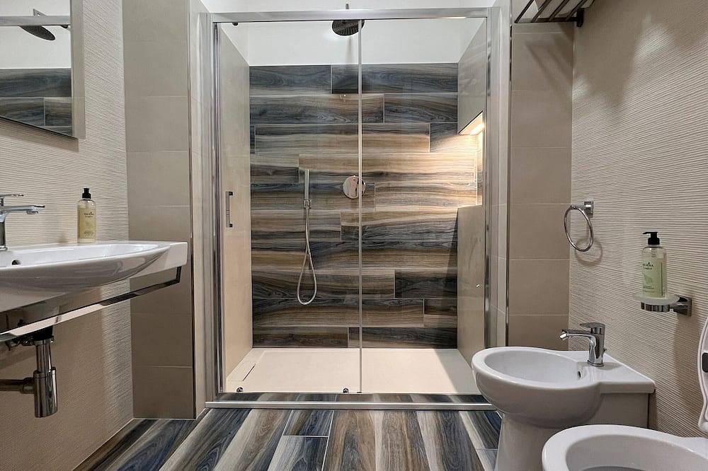 Fronte mare Rooms,camera vista mare con terrazzino privato in Marina di Camerota, Camerota