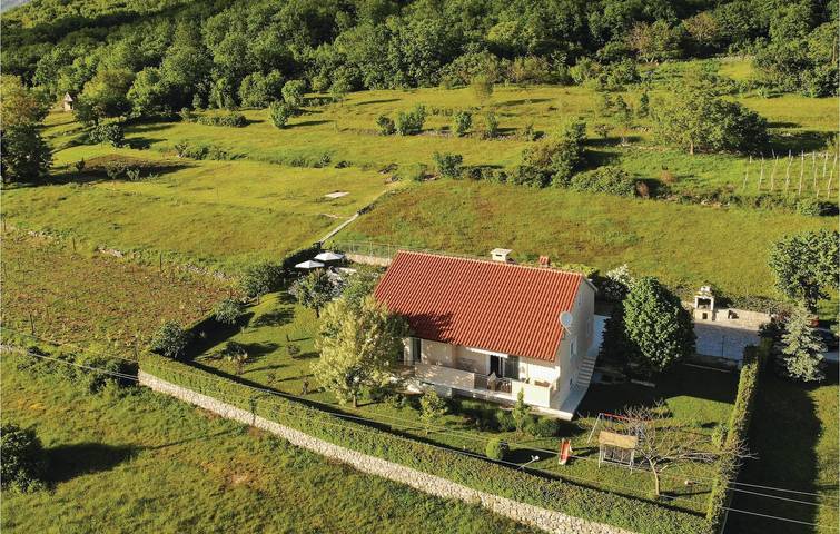 Gemütliche 1-Zimmer-Wohnung mit Pool und WLAN, in der Nähe des Flusses Cetina in Bajagić, Dalmatinisches Zagora