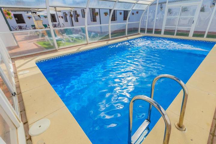 Hotel para 6 personas, con Terraza además de Jardín y Piscina en Posadas - 3