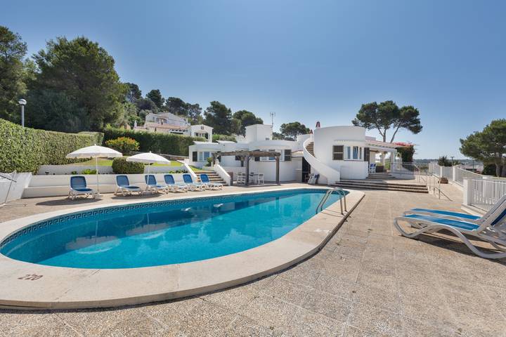 Holiday rental for 8 people, with garden in Menorca