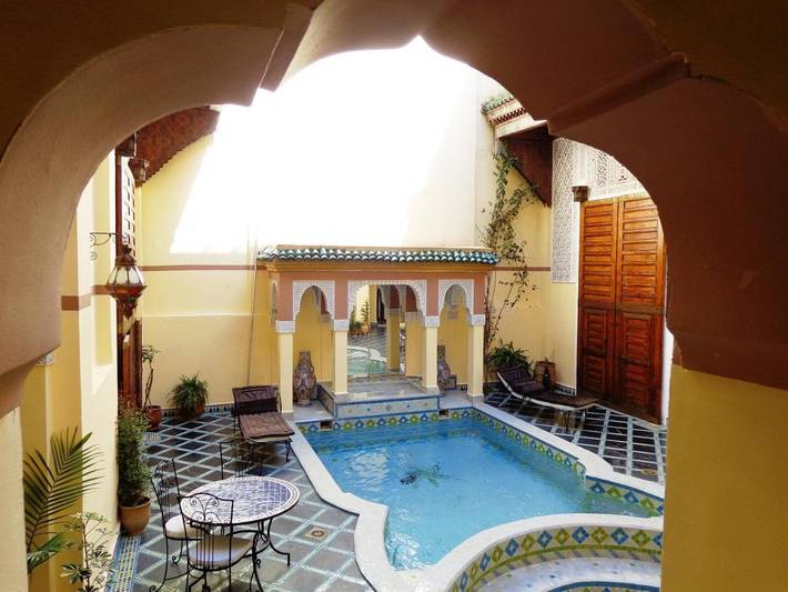 Chambre d’hôte pour 3 personnes, avec terrasse et vue ainsi que bassin pour enfant et piscine dans Fes Al Bali - 2