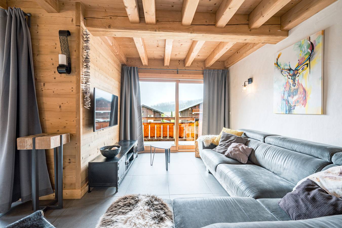 Geheel appartement, Appartement 'Chalet B - o Saisies' met uitzicht op de bergen, balkon en wifi in Les Saisies, Albertville en omgeving