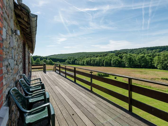 Gîte pour 32 personnes, avec Terrasse ainsi que Jardin et Sauna à Ferrières (Liège)