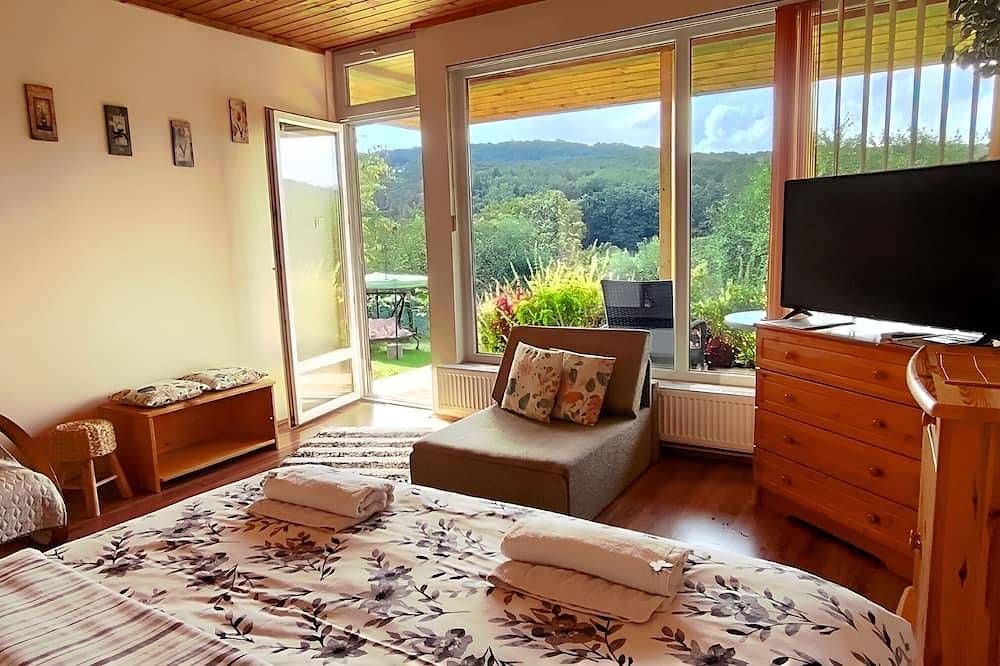 Ganze Wohnung, Harmony of romance and nature for two, in a double bedroom in Mischkolz, Borsod-Abaúj-Zemplén megye